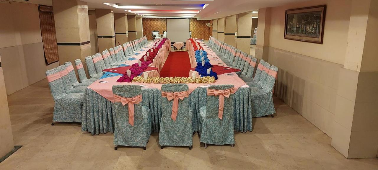 Grace Crown Hotel Islamabad Esterno foto