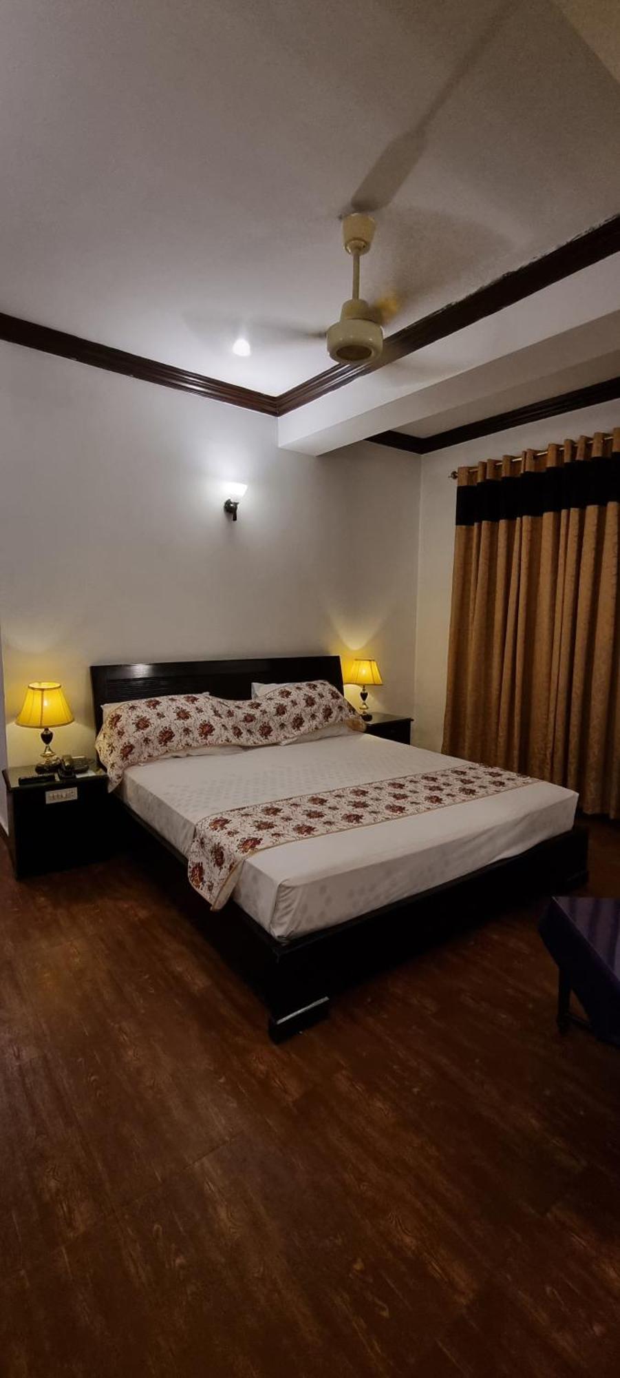 Grace Crown Hotel Islamabad Esterno foto