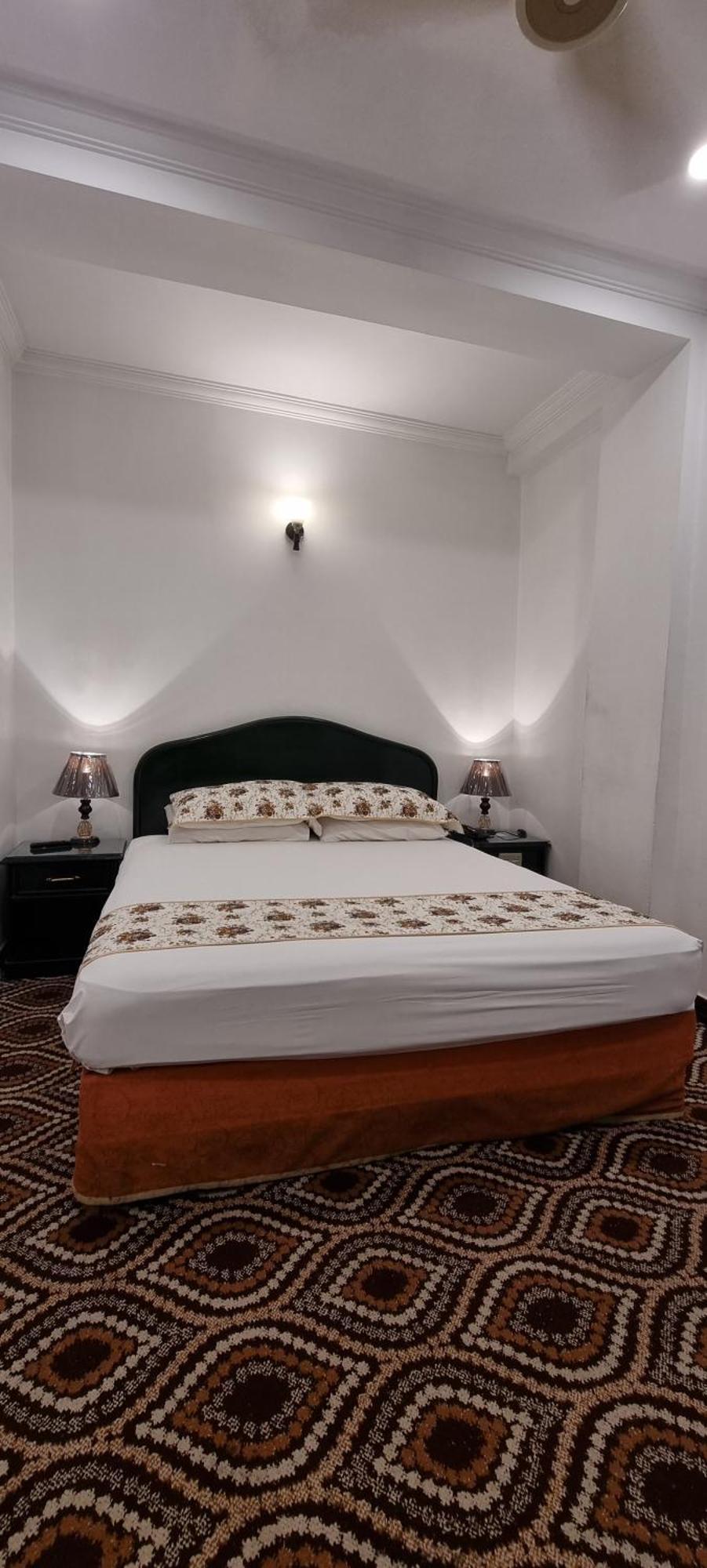 Grace Crown Hotel Islamabad Esterno foto